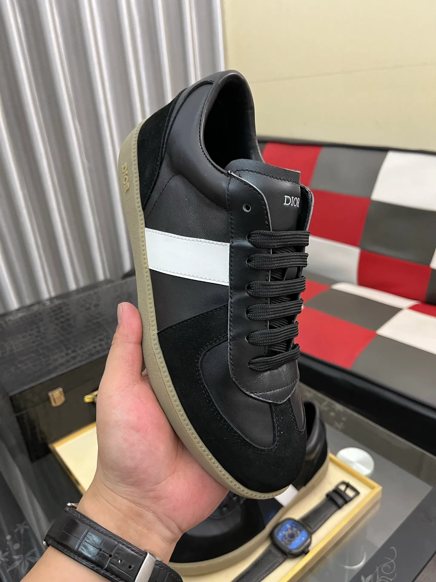 Men's shoes💰380⌚️⌚️[Dior] Dior's new men's genuine leather casual shoes, the highest version on the market, any comparison is welcome🆚! The original leather has excellent texture and is super high-end! Fetal sheep net lining imported from Italy, removable pad! Luxurious materials and fine workmanship, highly recommended! Code number: 38-44